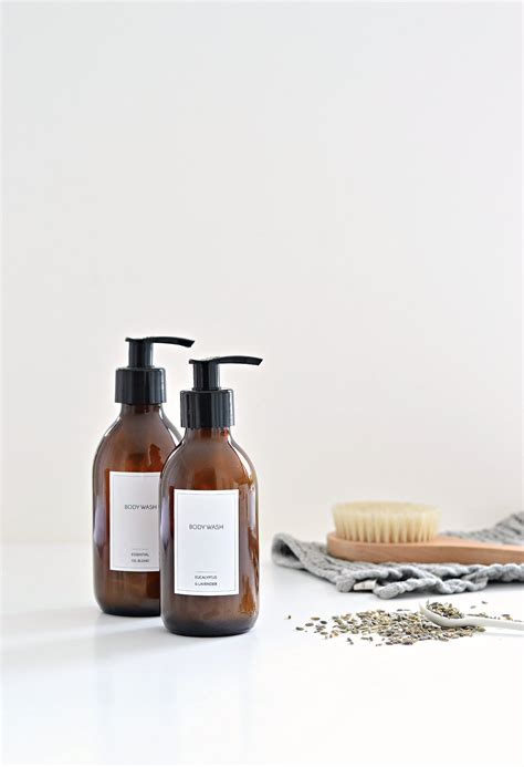 Clean up! Homemade body wash with essential oils (+ free labels) - your ...