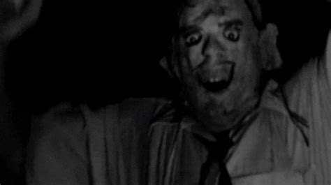 Leatherface GIF - Find & Share on GIPHY