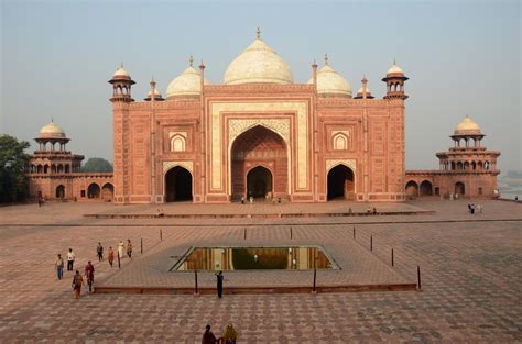 Top Historical Monuments to visit in Agra - Architectural Building