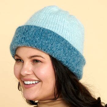 Knitting Patterns Galore - Inside Out Beanie