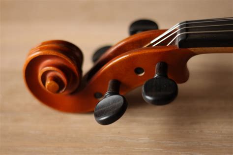 Cello Tuning 101 - Step by Step Guide for Beginners / Students