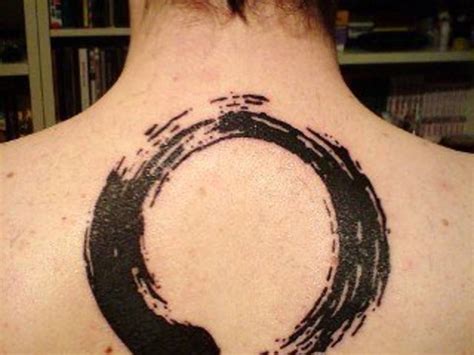 Aggregate 70+ circle shoulder tattoo latest - in.cdgdbentre