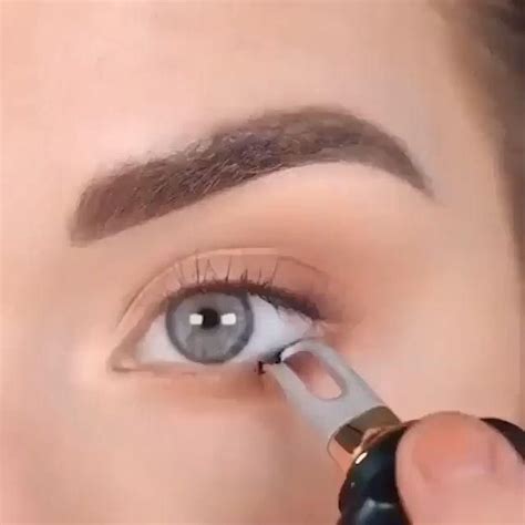 PERFECT EYELINER STICK 😲 [Video] in 2022 Eyeliner Make-up, Eyeliner ...
