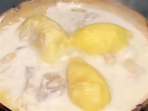 Cooked durian? Chinese netizens share unconventional durian recipes - TODAY