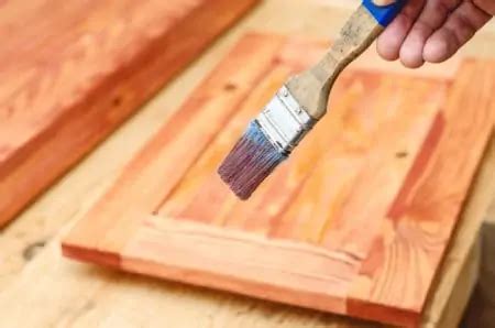 How to Clean Polyurethane Brushes: In Easy Steps