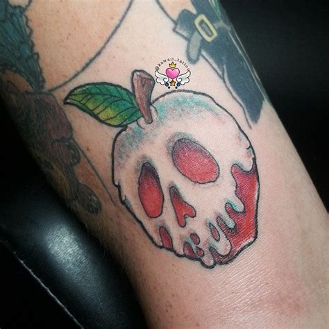 Snow white poison apple tattoo done by me! E-mail kawaiitattoo@gmail.com for consult and ...