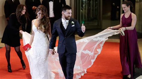 Lionel Messi marries in 'wedding of the century' | SBS News