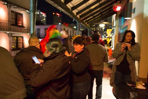 Bourbon Street Balcony Party | Mardi Gras 2016 | Bourbon Vieux Review