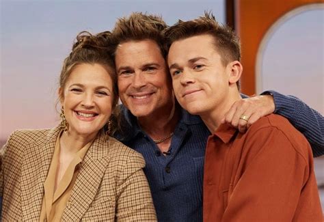 Rob Lowe Surprises Son John With 5-Year Sobriety Chip On Talk Show ...