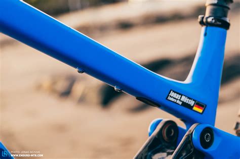 First ride review: Pivot Switchblade 2020 - The all-rounder gets even ...