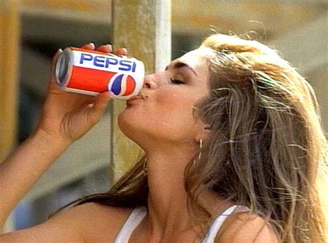 Pepsi Cindy Crawford (1992) from Best Super Bowl Ads Ever | Cindy crawford pepsi, Pepsi ad, Pepsi