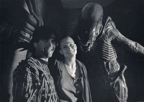 30 Rare Horror Movie Behind the Scenes Photos | Aliens movie, Iconic movies, Famous movies