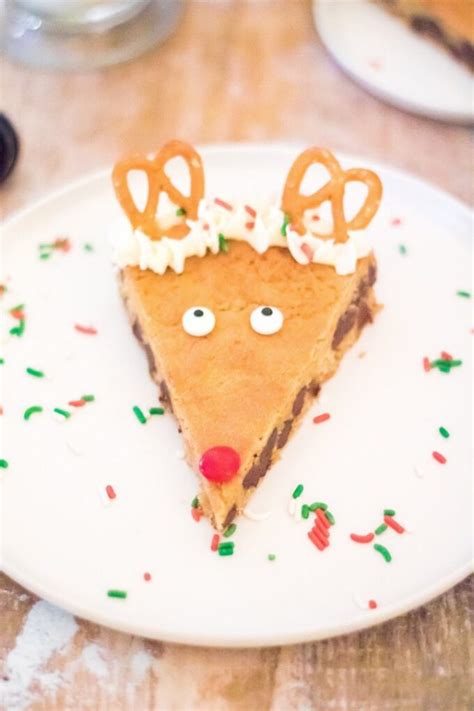 Reindeer Cookie Cake – Mildly Meandering