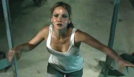 Jennifer Lawrence in GIF - The Guyism Animated GIFs Anthology - Guyism - Guyism