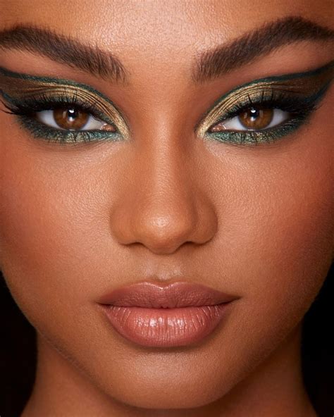 Makeup Looks Perfectly Made Women for Women with Hazel Eyes ...