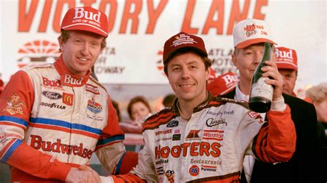 Elliott honors Kulwicki with 1992 championship paint scheme | WTNH.com