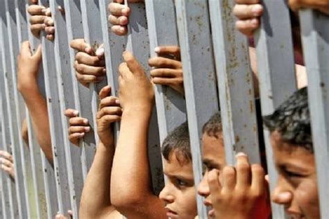 Palestinian Children in Israeli Prisons Kept in Inhumane Conditions