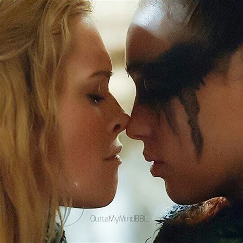 he kiss that changed our lives 💋 @alyciajasmin @elizajaneface #The100 #clexa #clexakiss # ...