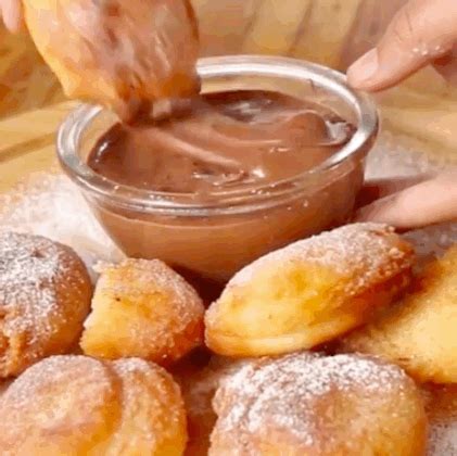 Make Cinnamon Donut Holes At Home Like A Pro | Cinnamon donuts, Donut holes, Cinnamon sugar ...