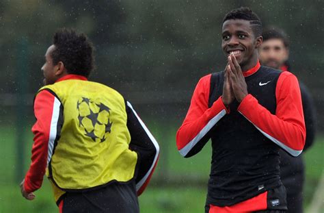 Man United Winger Wilfried Zaha Denies Relationship With Lauren Moyes ...