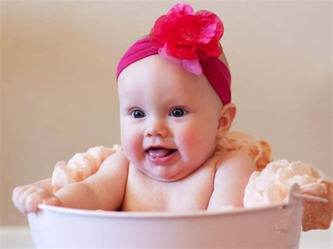 Cutest Baby Girl wallpaper in 1024x768 resolution