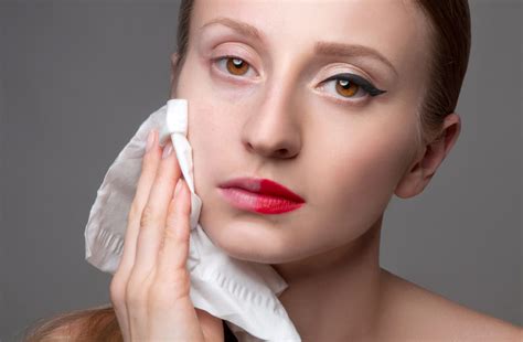Eye makeup allergy - Allergy & Immunology Doctor