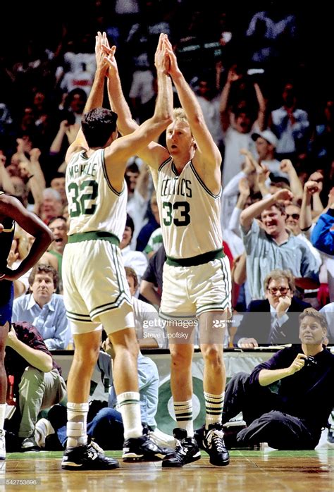 Fotografia de notícias : Boston Celtics Larry Bird and Kevin McHale ...