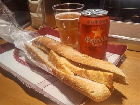 The Traveling Hungryboy: My First Bocadillo de Tortilla in Spain