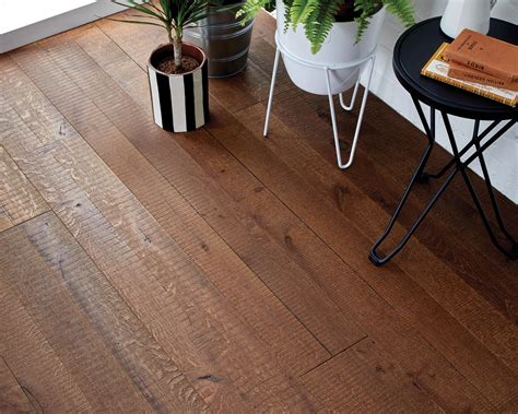 Reclaimed Wood Flooring: 3 Ways to Style | Woodpecker Flooring