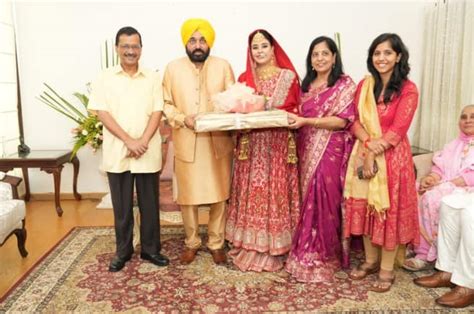 Bhagwant Mann gets married to Dr Gurpreet Kaur; Arvind Kejriwal, Raghav ...