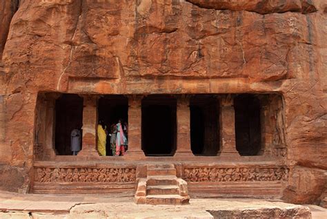 Badami – II – Cave Temples, Architecture and History – Musings of a Wandering Mind