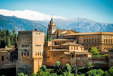 12 Top-Rated Tourist Attractions in Granada | PlanetWare