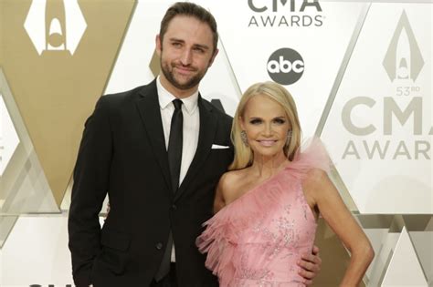 Kristin Chenoweth marries Josh Bryant in Dallas - UPI.com