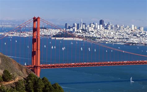 Golden Gate Bridge, San Francisco, The Most Popular Tourist Attractions in America - Traveldigg.com