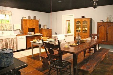 Visit to Walton's Mountain Museum in Virginia takes tourists back in time with 'The Waltons' TV ...