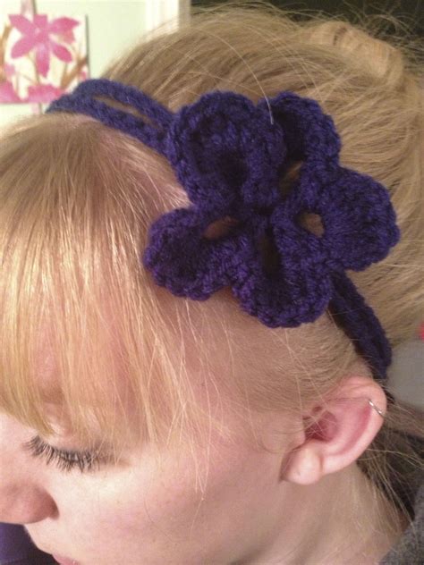 Flower Headband | Flower headband, Flower patterns, Crochet patterns