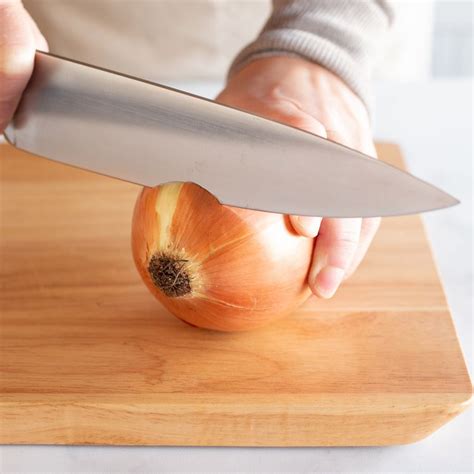 How to Cut an Onion