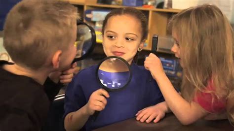 Super Fab Lab! - Magnification Observation - Sid The Science Kid - The ...