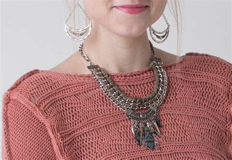 Make a Statement: How to Wear A Statement Necklace - Threads