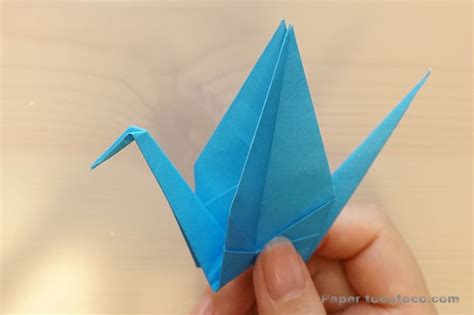 折り紙☆鶴の折り方☆ワンポイントできれいな仕上がり | おりがみレシピのpaper tocotoco | Origami, Takeout container