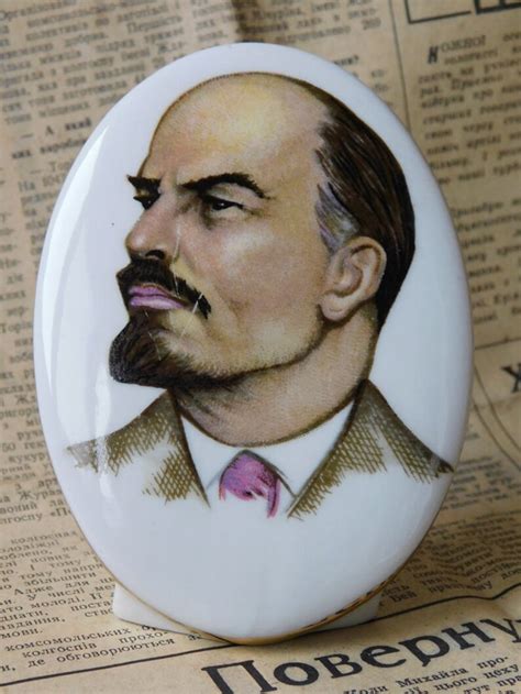 Plaque Vladimir Lenin Porcelain Figurine Soviet Agitation - Etsy