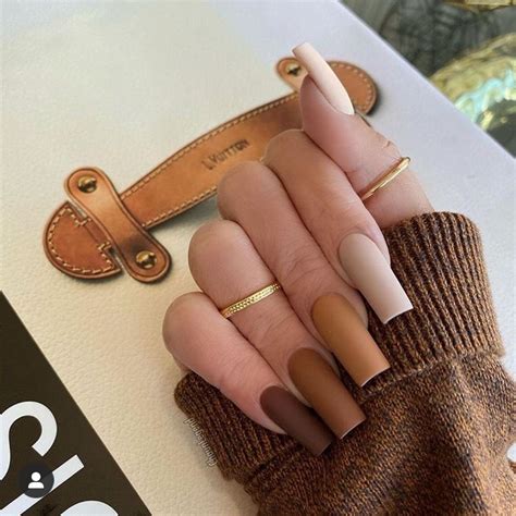 40+ Cool Brown Nail Designs To Try In Fall - The Glossychic | Fall acrylic nails, Brown acrylic ...