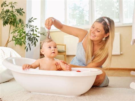 Tips for Bathing Your Baby Safely and Comfortably