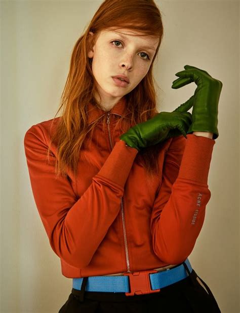 oystermag Leather Gloves, Red Leather Jacket, Ginger Head, Chic Style, My Style, Beige, Fashion ...