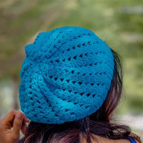 Shell stitch crochet beanie hat free pattern. Jenny & Teddy