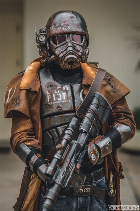 Best Fallout New Vegas Ranger cosplay I've seen