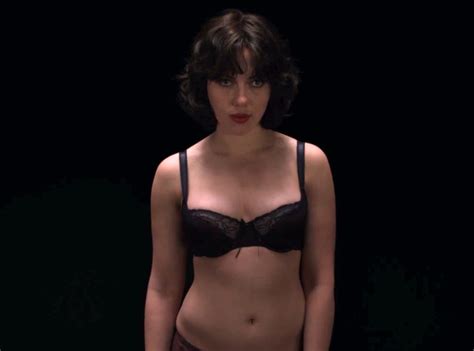 Scarlett Strips in Under the Skin Movie Trailer—Watch!