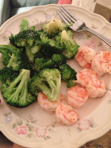 steamed shrimp and broccoli! | Shrimp and broccoli, Healthy snacks, Healthy