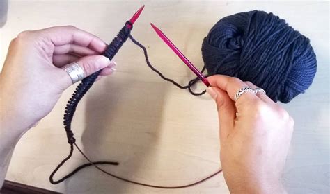 Why knit with circular needles? 4 reasons to let yourself be convinced! - Bepatterns