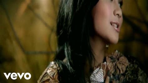 Gita Gutawa - Sempurna (Versi 1) (Video Clip) - YouTube